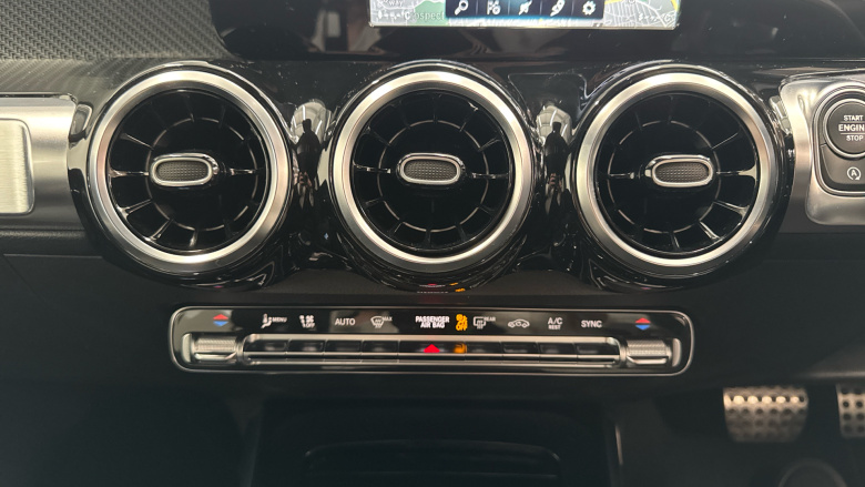 Mercedes-Benz GLB 200 AMG Line 5dr 7G-Tronic Petrol Estate